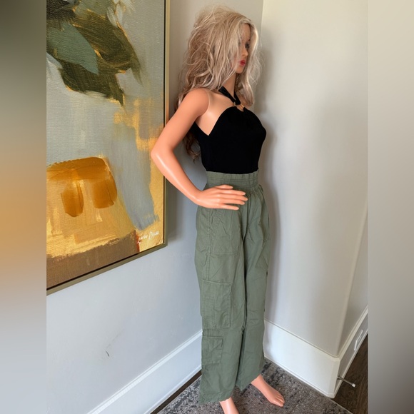 NEW Never Worn Aerie Stylish & Comfortable Easiest Cargo Pants in Olive Fun! - Picture 7 of 15
